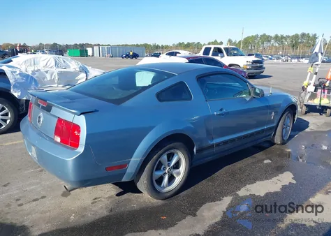 2007 Ford Mustang V6 Deluxe/V6 Premium z USA, uszkodzony, nr VIN 1ZVHT80N675239664